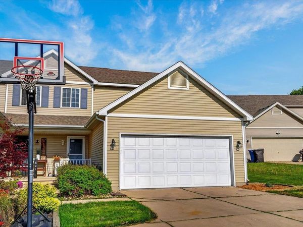 823 Vista Ridge Drive, Mount Horeb, WI 53572