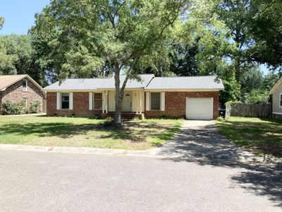 103 Sandtrap Road, Summerville, SC 29483