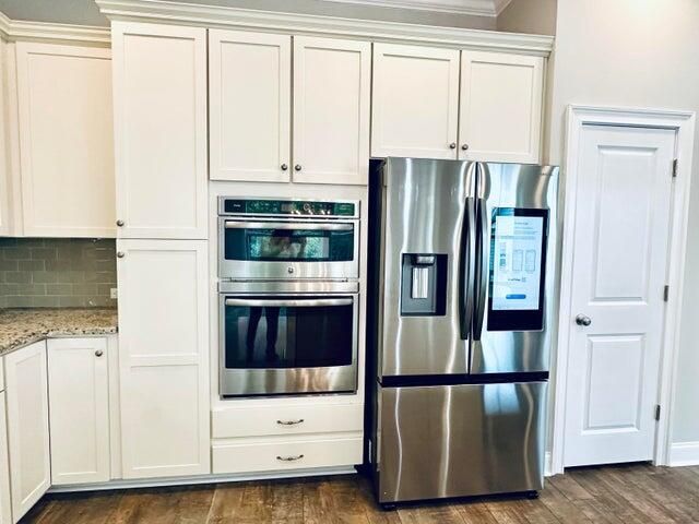 1581 Bourne Crossing Photo 15