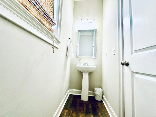 1581 Bourne Crossing Photo 35