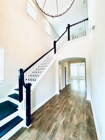 1581 Bourne Crossing Photo 7