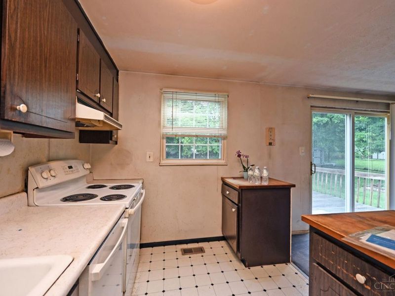 1047 Beacon Street, Cincinnati, OH 45230 Photo 11