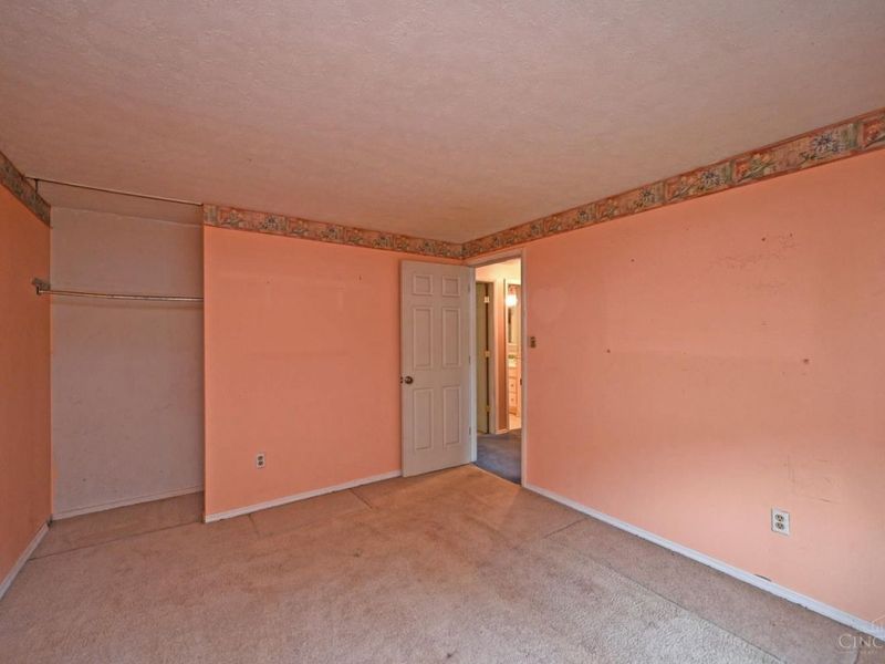 1047 Beacon Street, Cincinnati, OH 45230 Photo 16