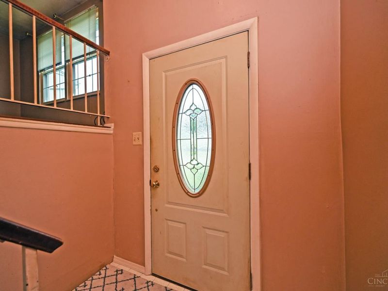 1047 Beacon Street, Cincinnati, OH 45230 Photo 3