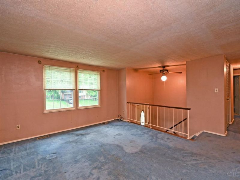 1047 Beacon Street, Cincinnati, OH 45230 Photo 5