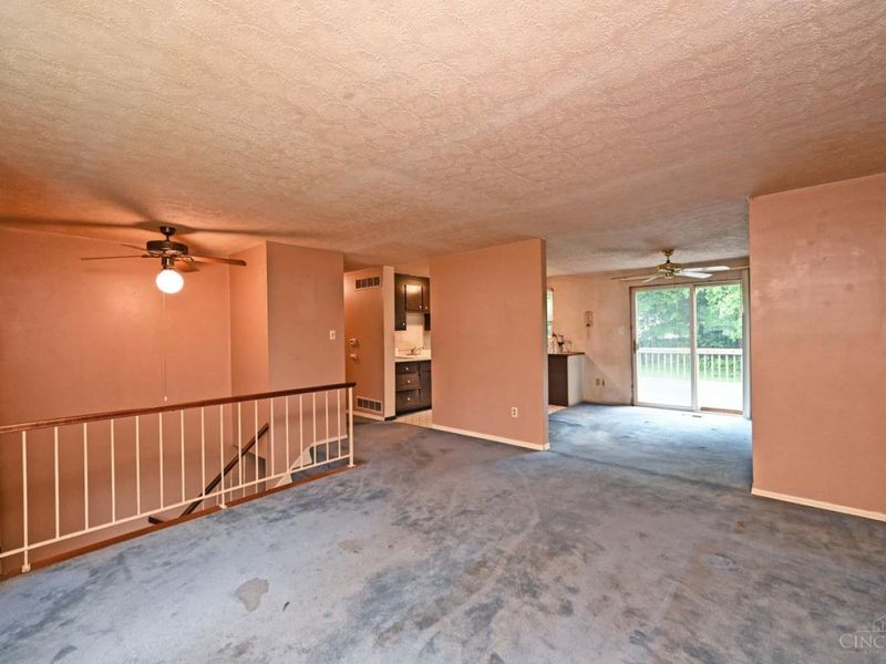 1047 Beacon Street, Cincinnati, OH 45230 Photo 6