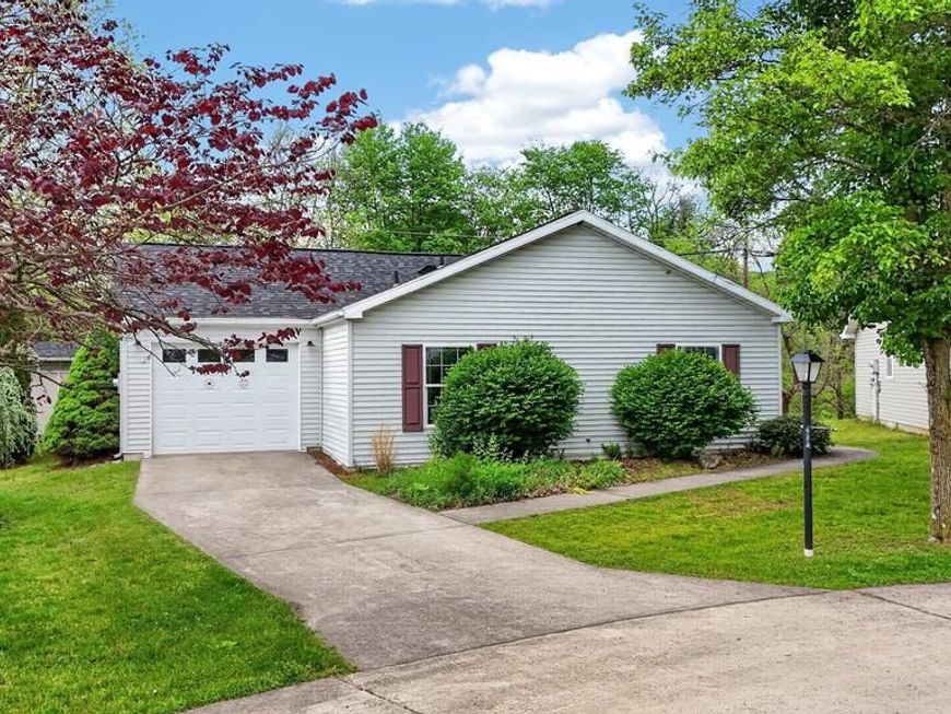 860 Trestle Court , Pine Grove, PA 17963 Main Photo