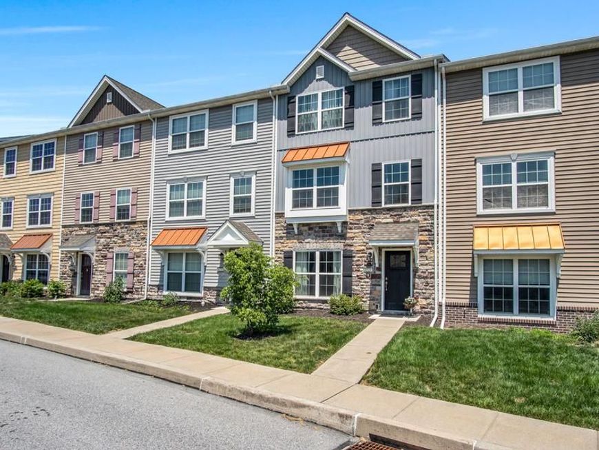 4520 Laurel Valley Lane, Enola, PA 17025 Main Photo