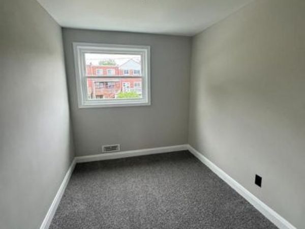 1376 HALSTEAD , PARKVILLE, MD 21234
