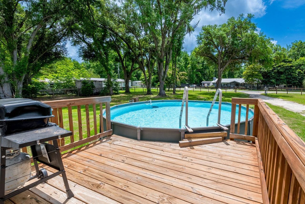 815 SW 10th Street, Cross City, FL 32628 Photo