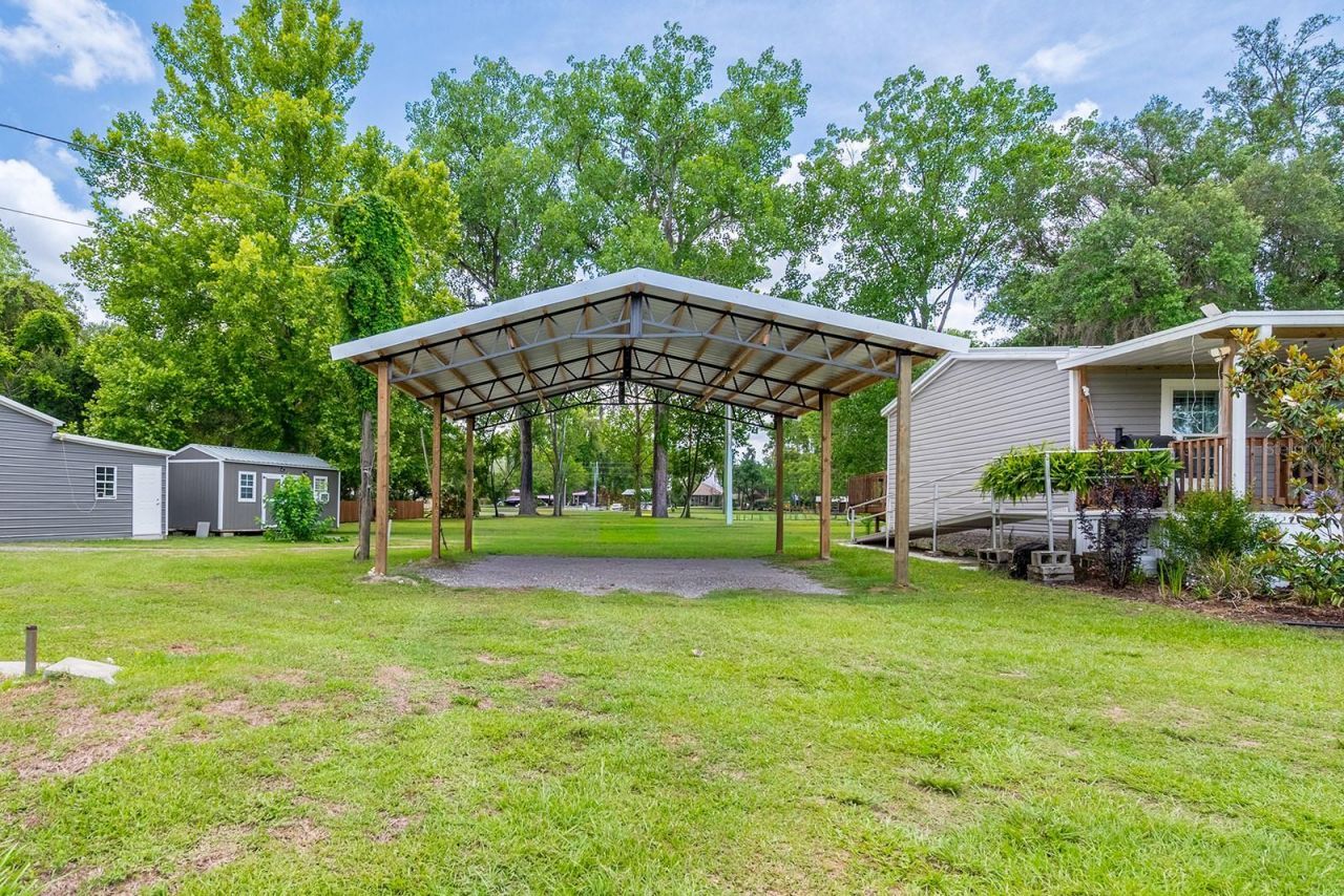 815 SW 10th Street, Cross City, FL 32628 Photo
