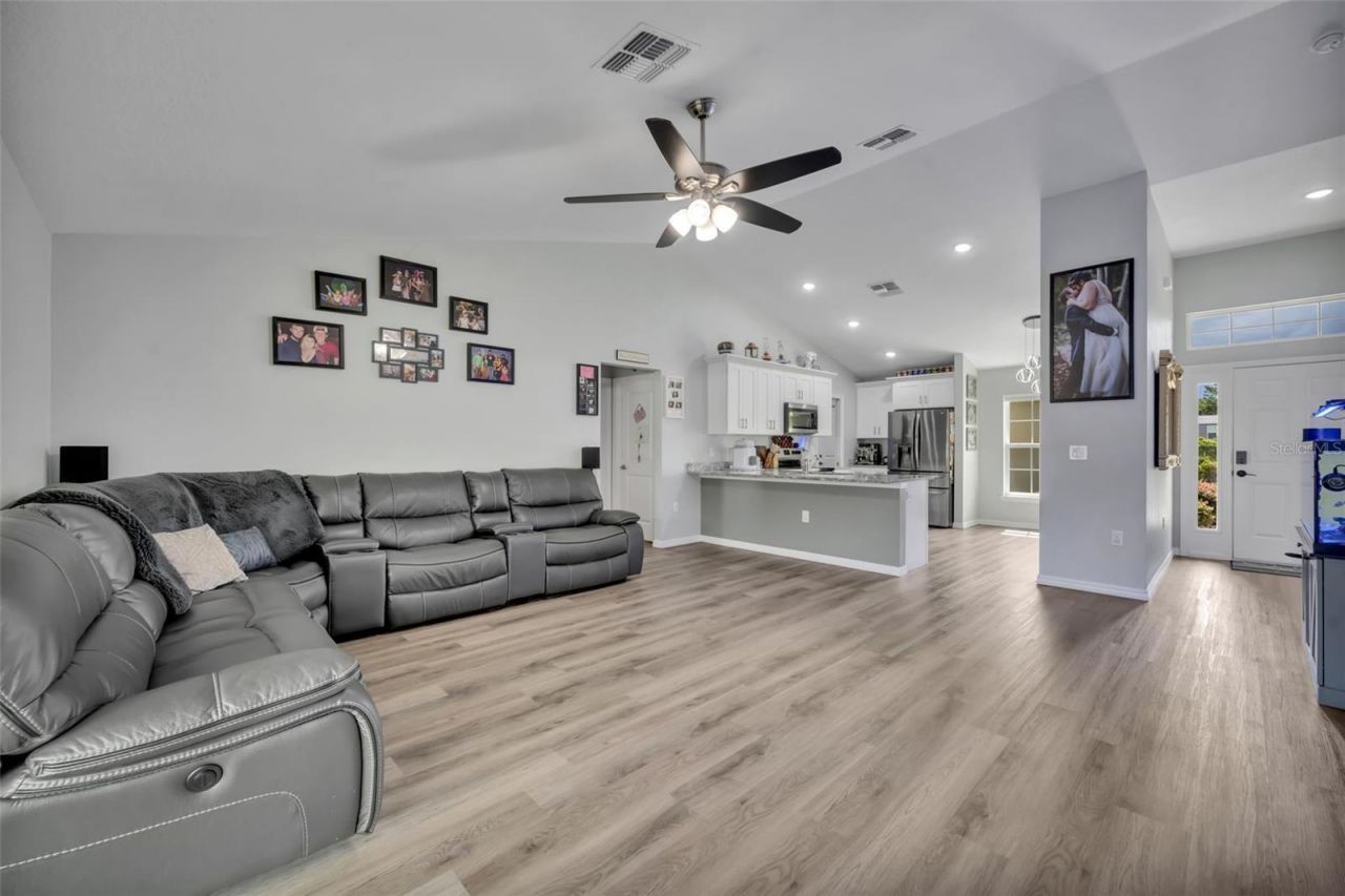 40610 E Fourth Avenue , Umatilla, FL 32784 Photo