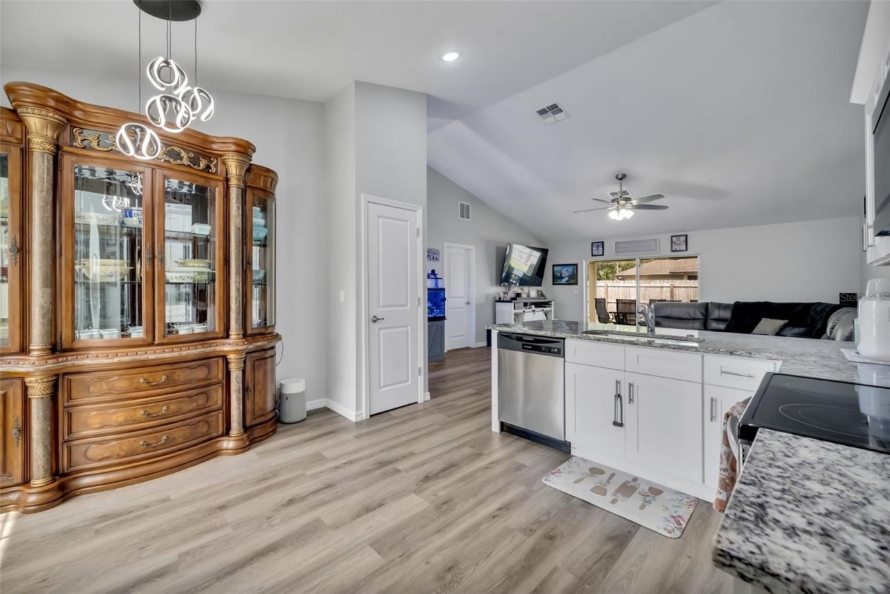 40610 E Fourth Avenue , Umatilla, FL 32784 Photo
