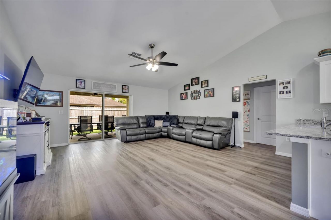 40610 E Fourth Avenue , Umatilla, FL 32784 Photo