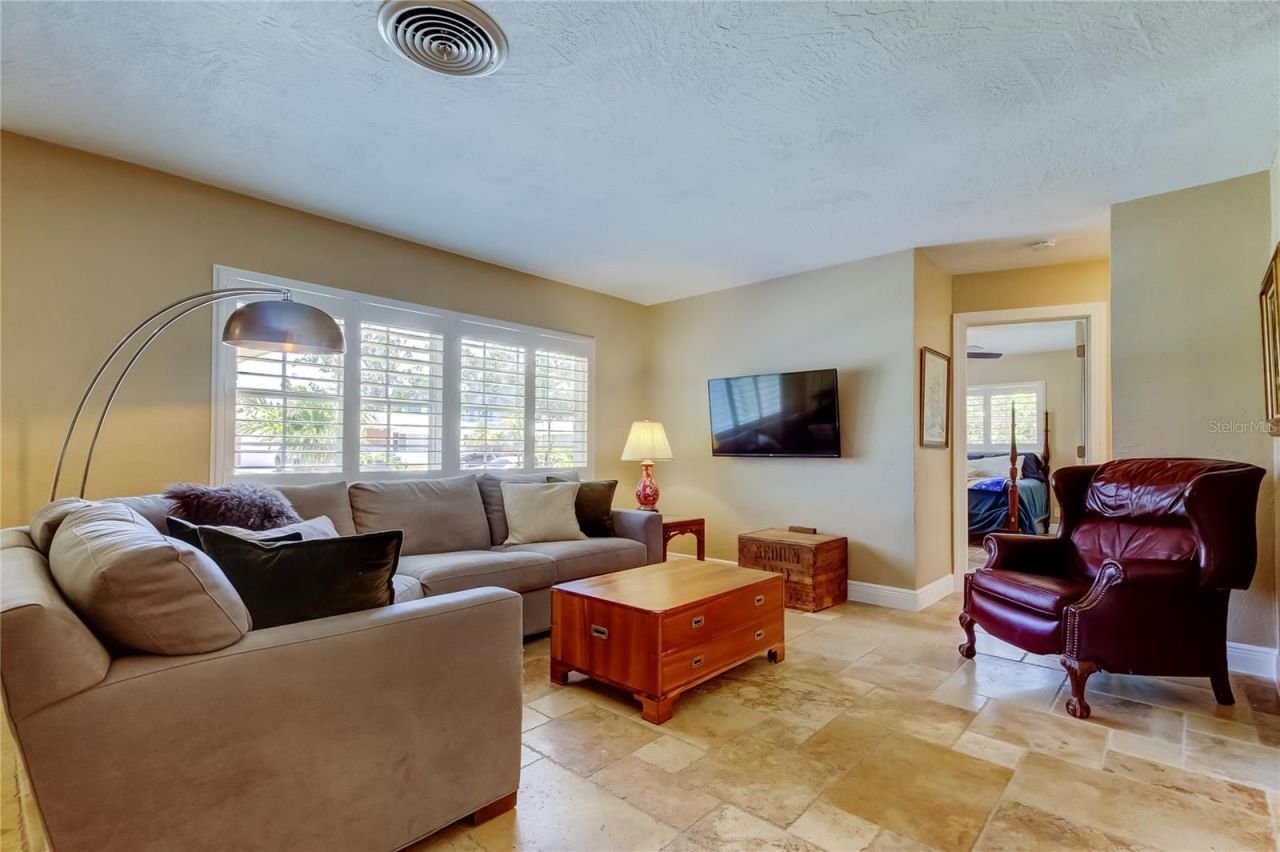 4174 14th Lane Ne, Saint Petersburg, FL 33703 Photo