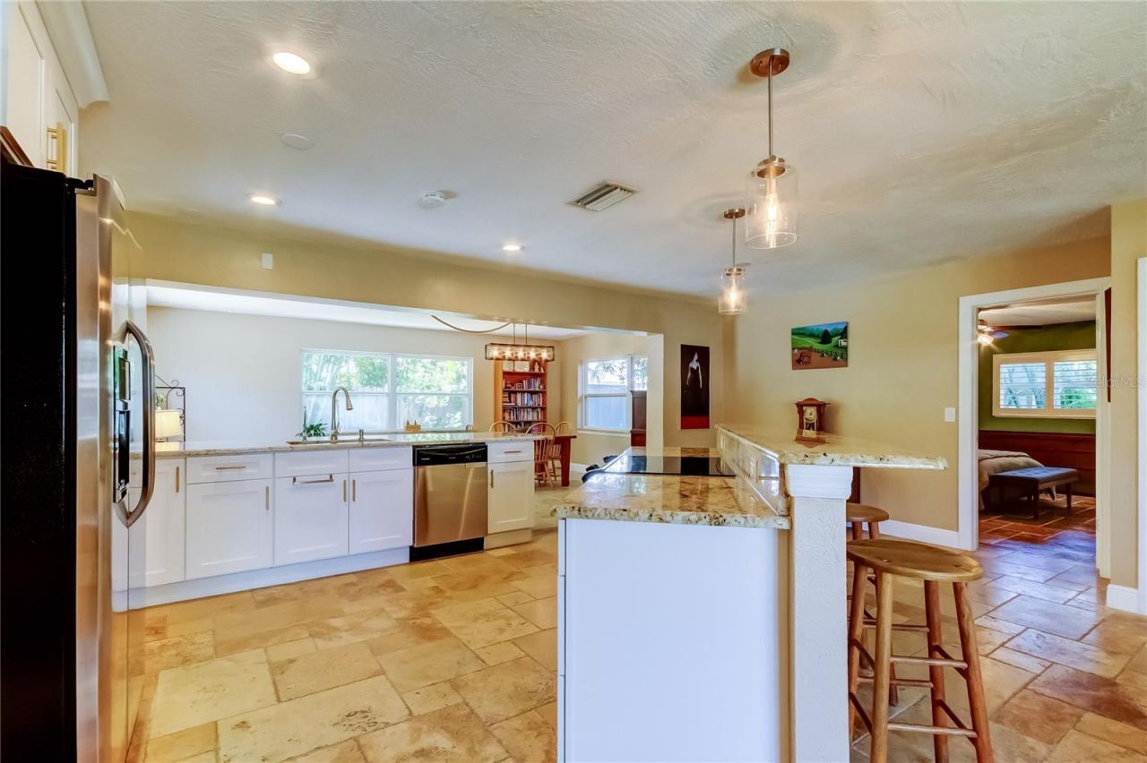 4174 14th Lane Ne, Saint Petersburg, FL 33703 Photo