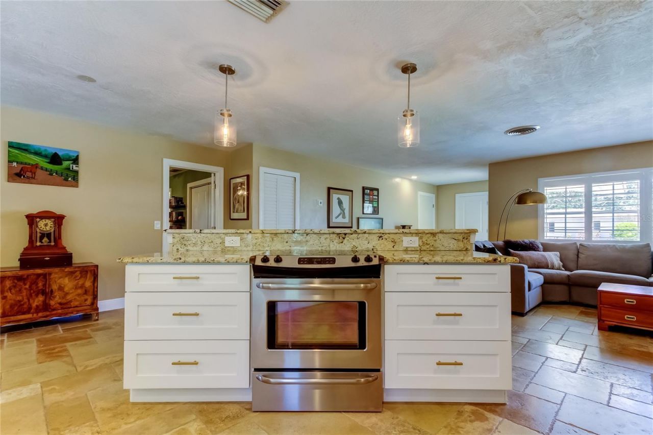 4174 14th Lane Ne, Saint Petersburg, FL 33703 Photo
