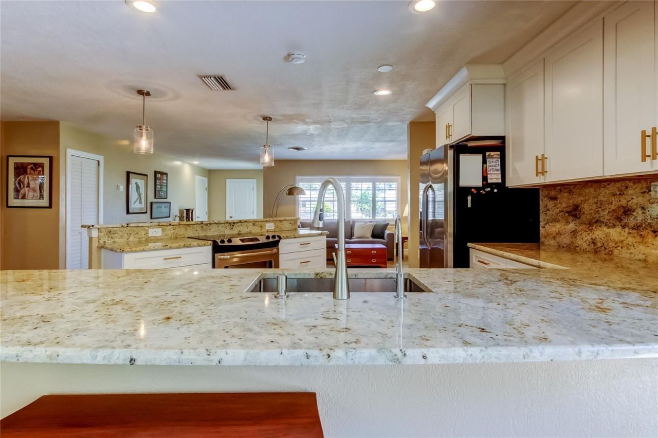 4174 14th Lane Ne, Saint Petersburg, FL 33703 Photo