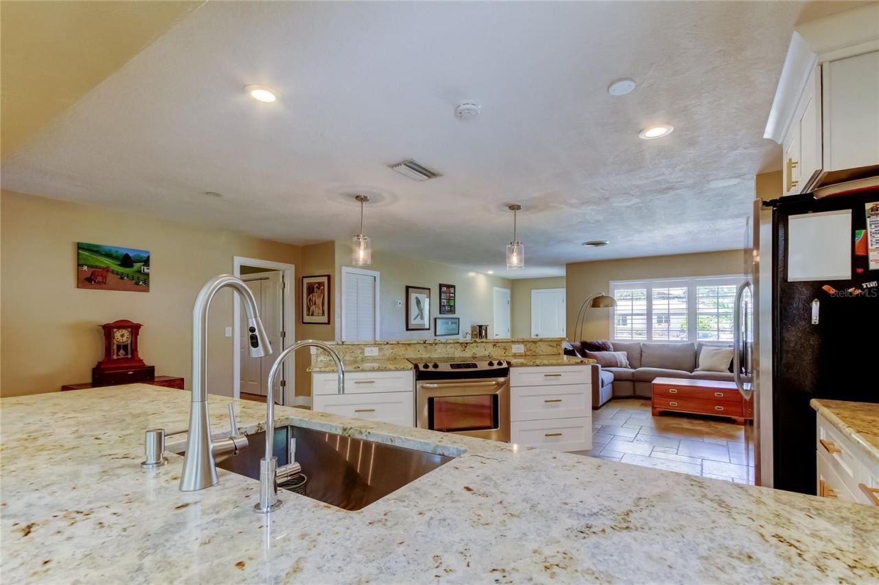 4174 14th Lane Ne, Saint Petersburg, FL 33703 Photo