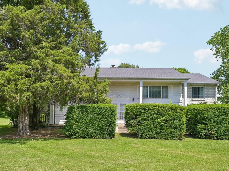 9462 Alkire Road, Grove City, OH 43123 Photo 1