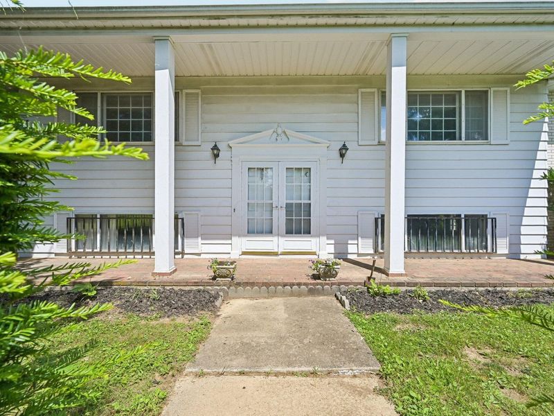9462 Alkire Road, Grove City, OH 43123 Photo 3