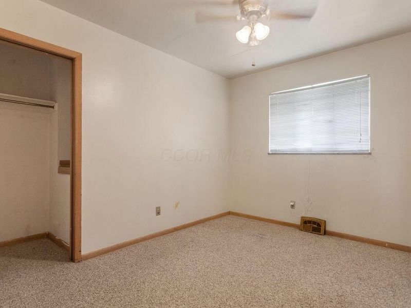 233 Postle Boulevard, Columbus, OH 43228 Photo 14