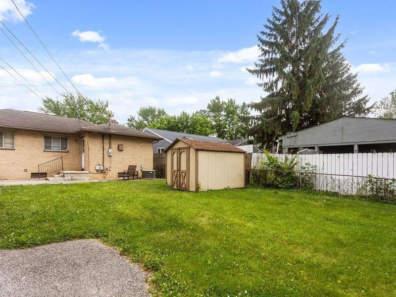 233 Postle Boulevard, Columbus, OH 43228 Photo 20