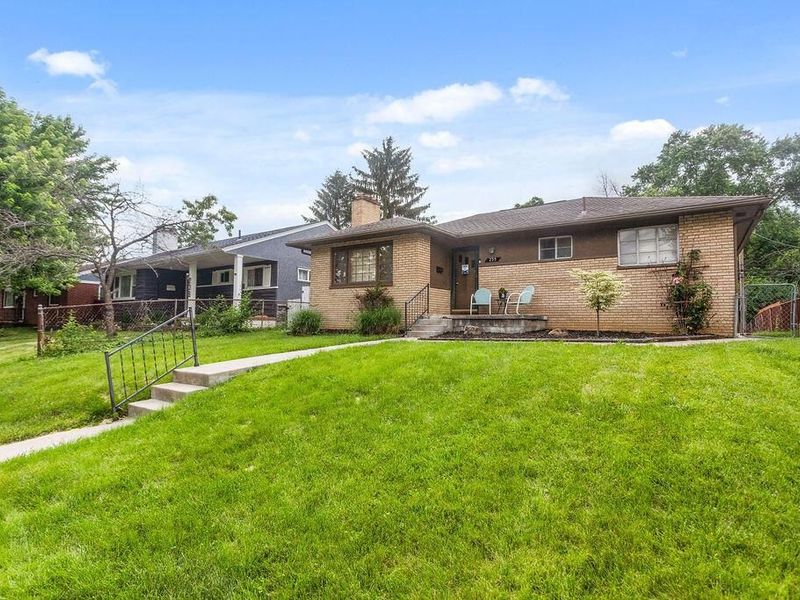233 Postle Boulevard, Columbus, OH 43228 Photo 23