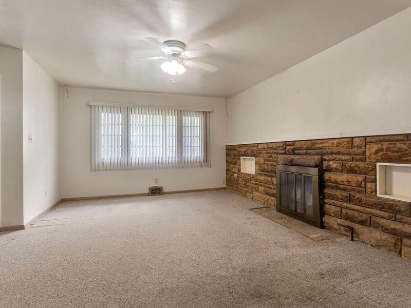 233 Postle Boulevard, Columbus, OH 43228 Photo 7