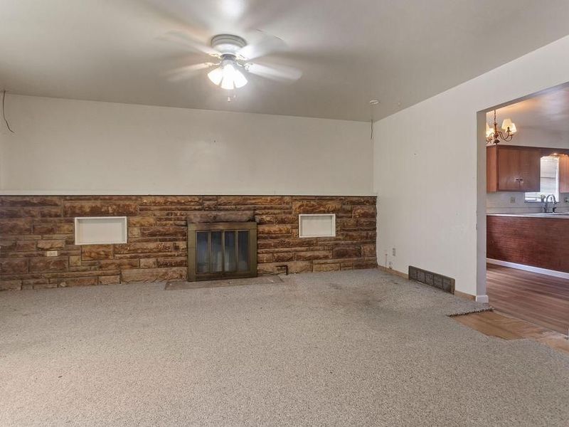 233 Postle Boulevard, Columbus, OH 43228 Photo 8