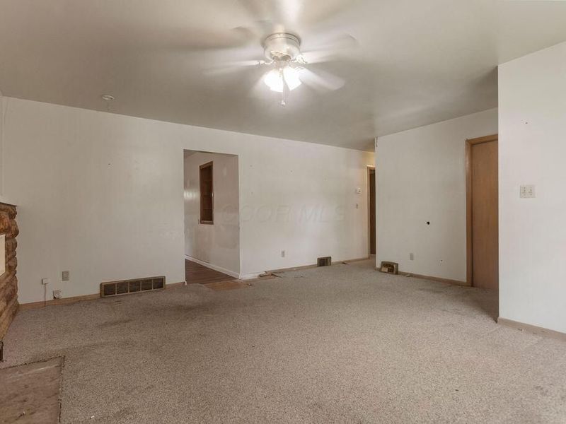 233 Postle Boulevard, Columbus, OH 43228 Photo 9