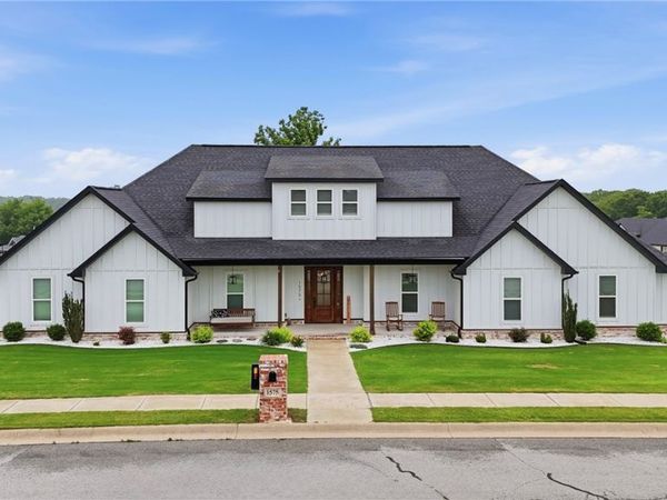1575 Winters Street, Pea Ridge, AR 72751