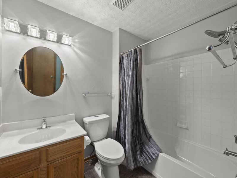 7324 Emerald Tree Drive, Canal Winchester, OH 43110 Photo 33
