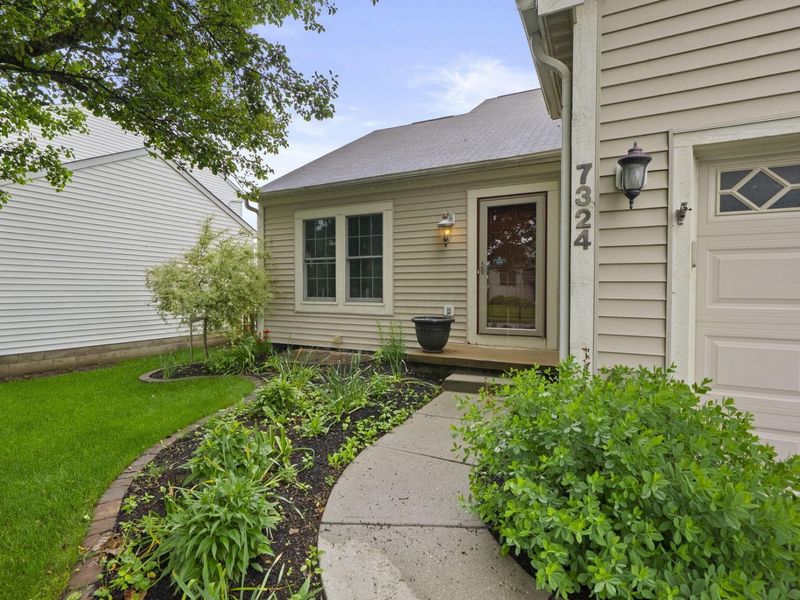 7324 Emerald Tree Drive, Canal Winchester, OH 43110 Photo 4