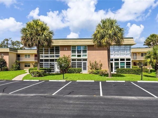 15 Vista Gardens Trail, Unit 207, Vero Beach, FL 32962