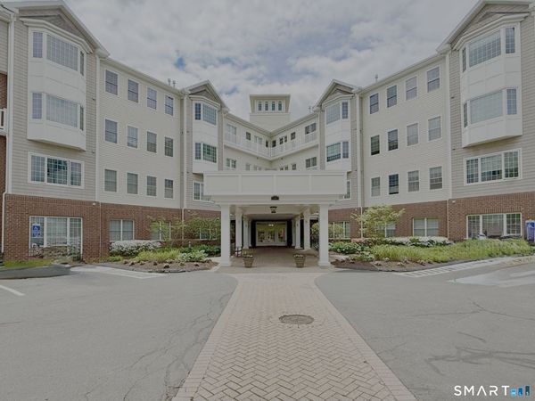 1 King Philip, Unit 405, West Hartford, CT 06117