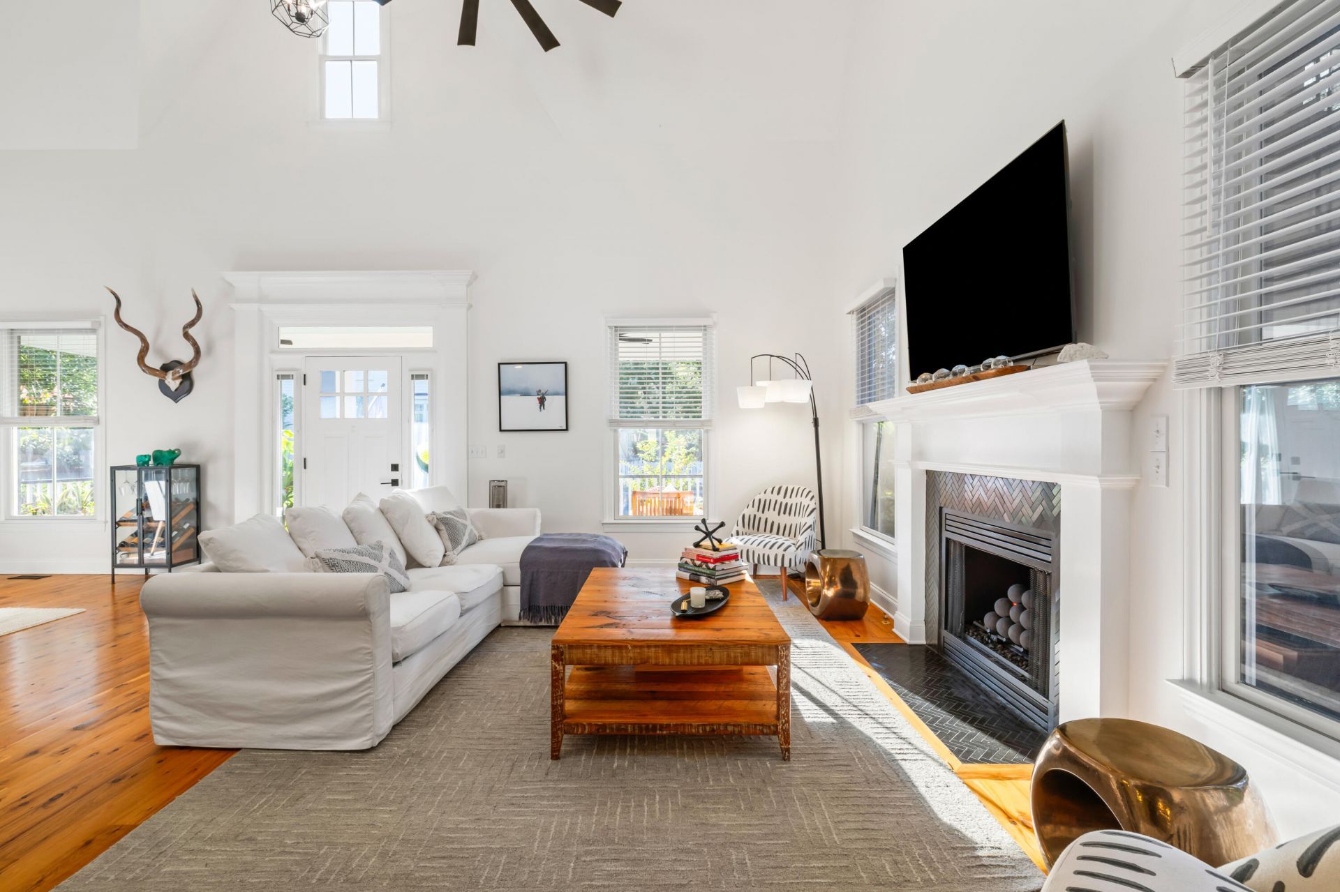 4053 E Amy Lane Photo 12