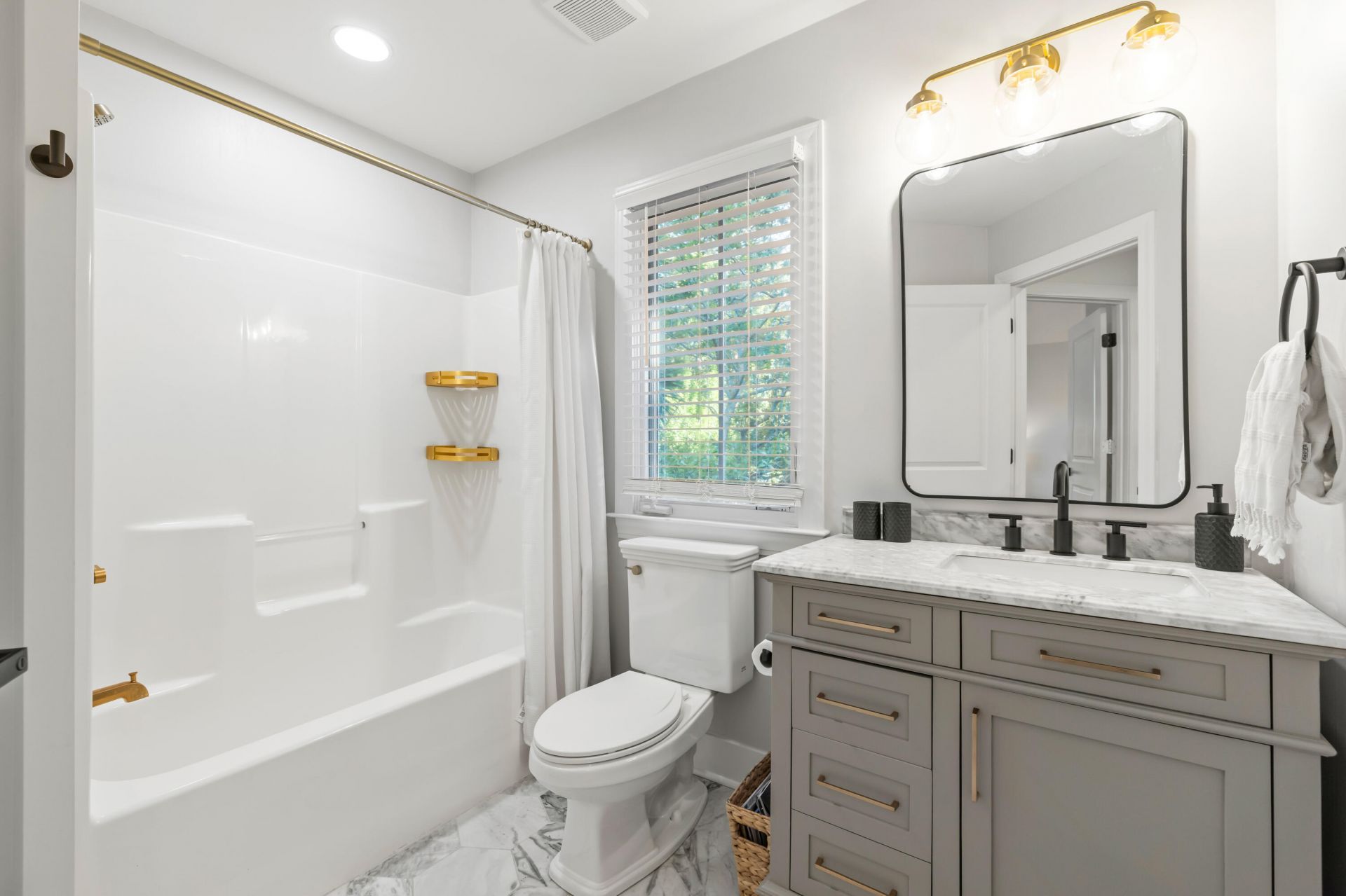 4053 E Amy Lane Photo 40