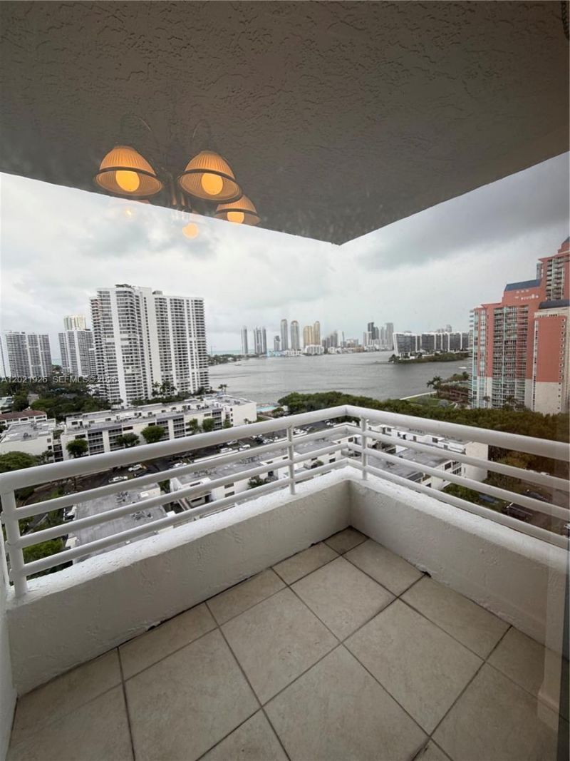 3300 NE 192nd St , Unit 1713, Aventura, FL 33180 Photo