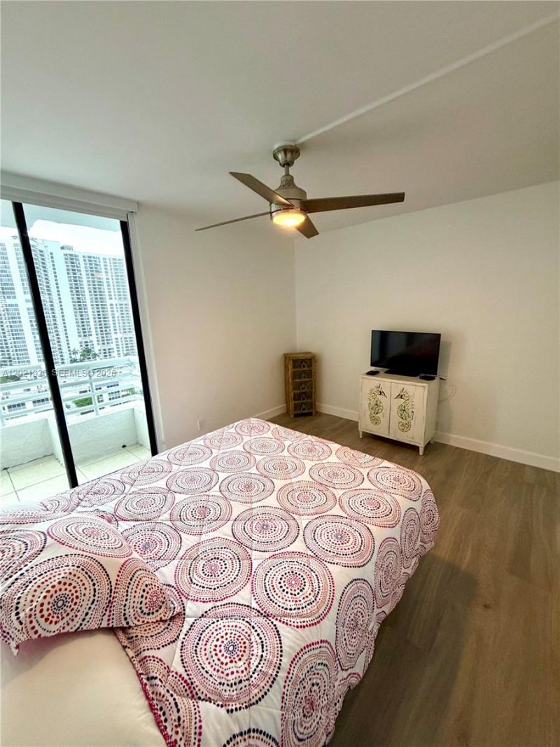 3300 NE 192nd St , Unit 1713, Aventura, FL 33180 Photo