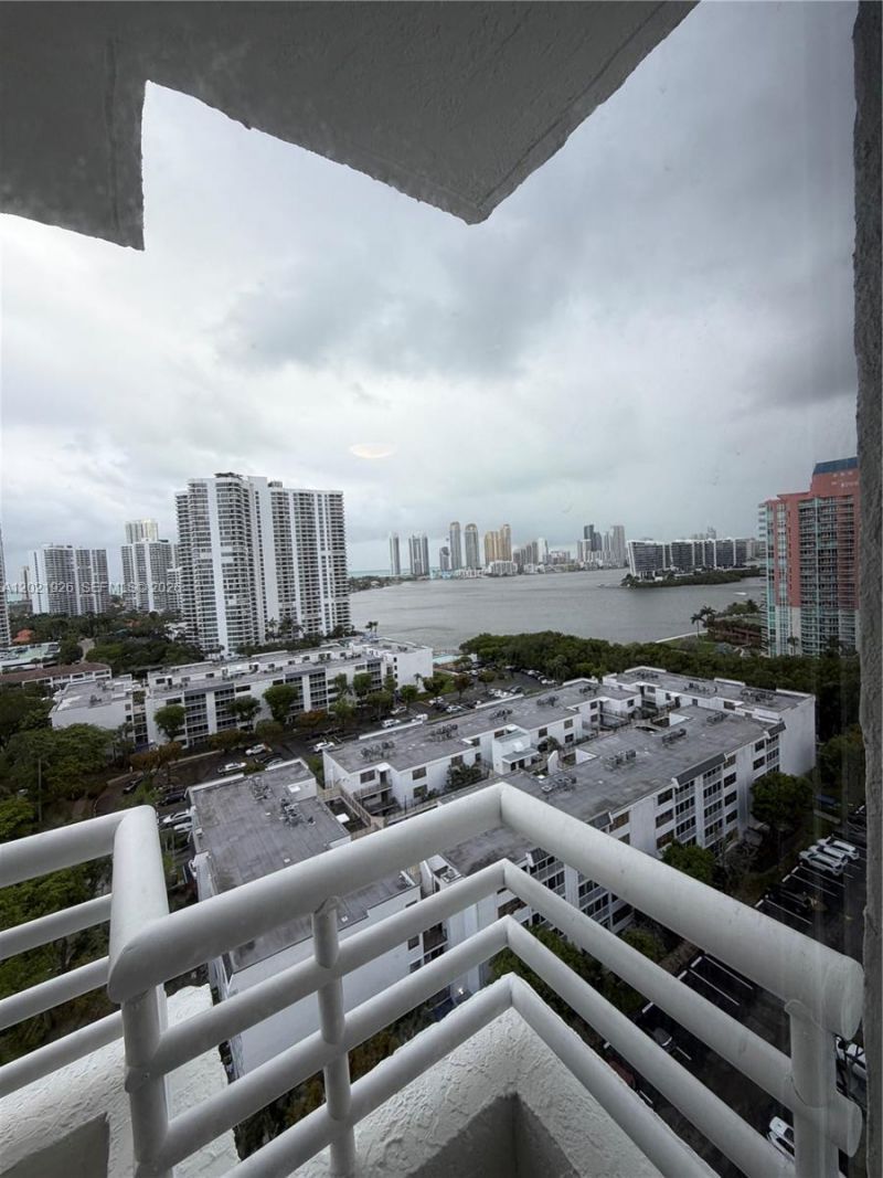 3300 NE 192nd St , Unit 1713, Aventura, FL 33180 Photo