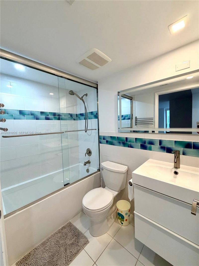3300 NE 192nd St , Unit 1713, Aventura, FL 33180 Photo