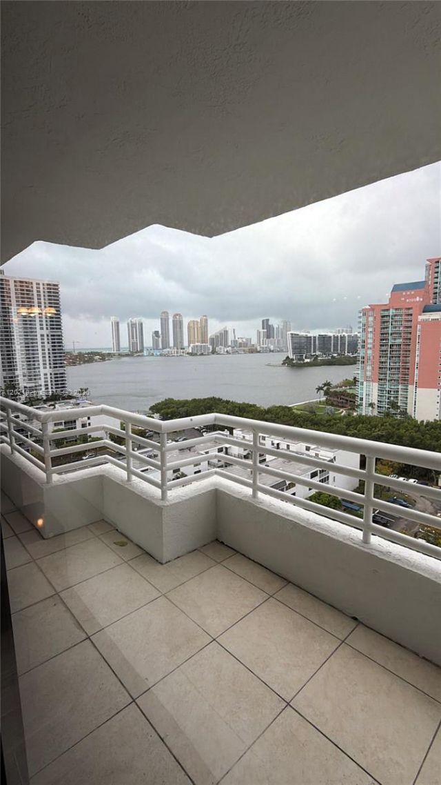 3300 NE 192nd St , Unit 1713, Aventura, FL 33180 Photo