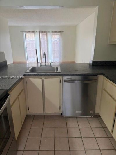 9475 Palm Cr N, Unit 9475, Pembroke Pines, FL 33025 Photo