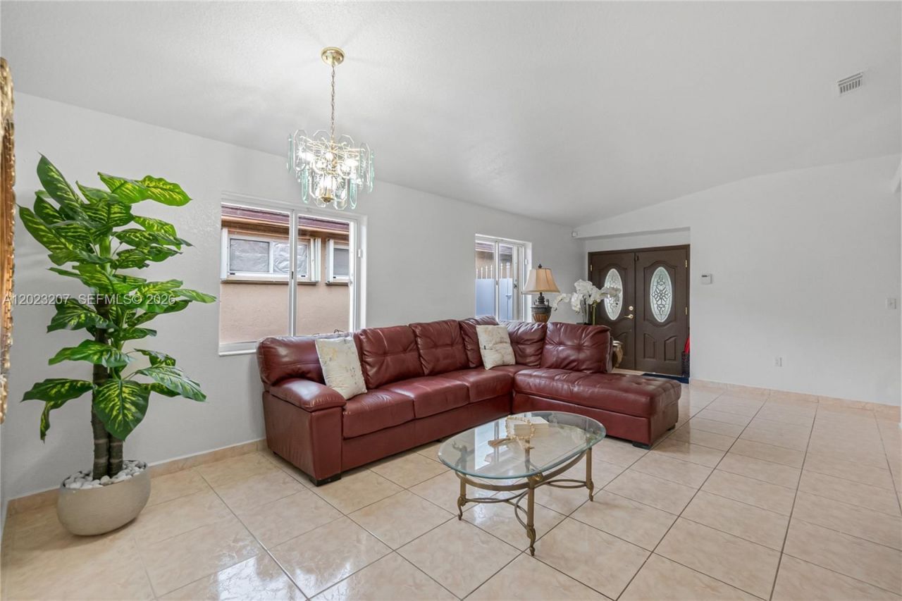 3254 W 78th St, Hialeah, FL 33018 Photo
