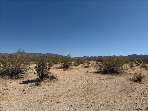 0 2 Mile, 29 Palms, CA 92277