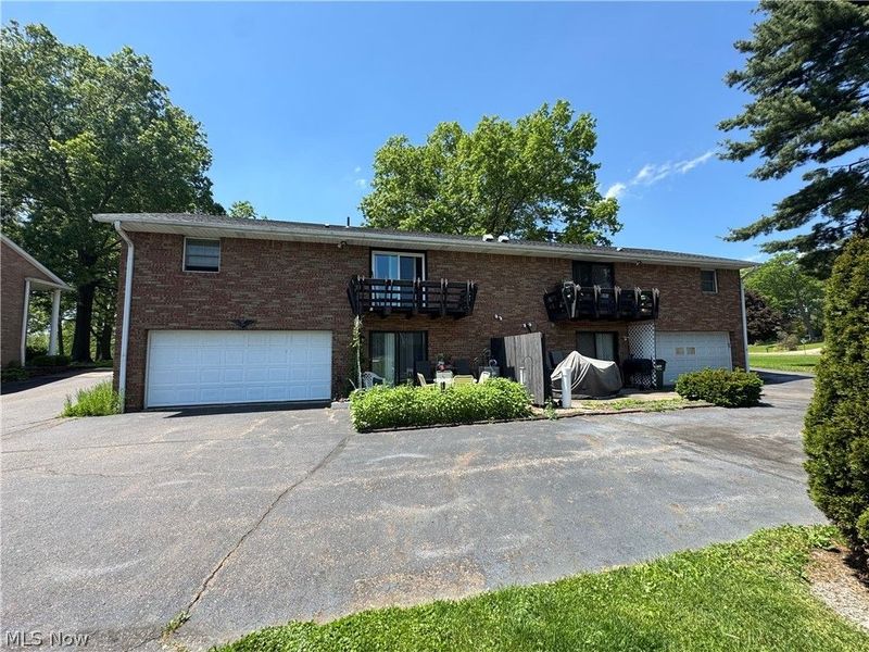 1236-1238 Bowen Circle NW, Canton, OH 44708 Photo 3
