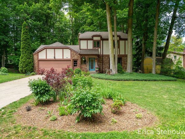 8659 Ridgecrest Court SW, Byron Center, MI 49315