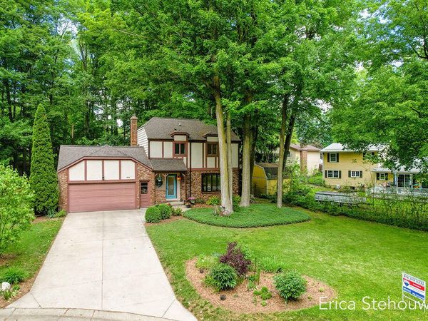8659 Ridgecrest Court SW, Byron Center, MI 49315