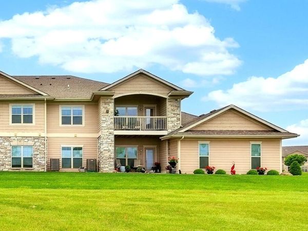 2511 NE Oak Drive, Unit 2, Ankeny, IA 50021